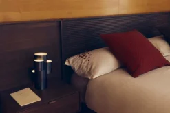 Bett mit Nachttischen Norlen 160 x 200 cm