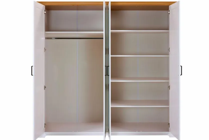 Kleiderschrank Maluno 216 x 208 cm