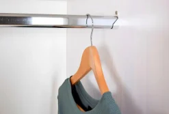 Kleiderschrank Maluno 216 x 208 cm