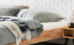 Massivholzbett Ostino 140 x 200 cm